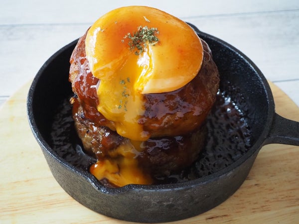 とろ~りたまごの熱々ハンバーグ