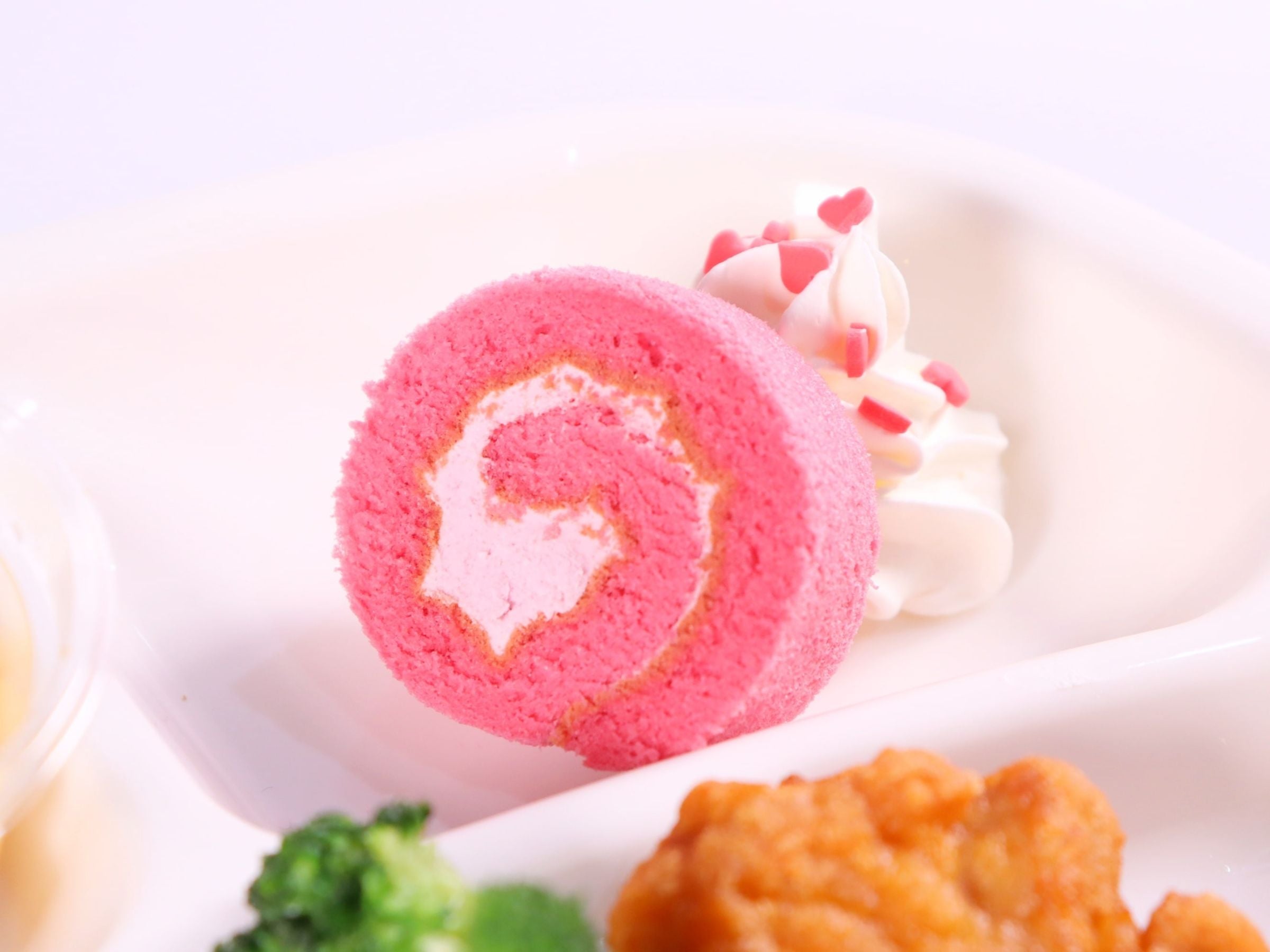 ロールケーキ（カット）3種のベリー 1本