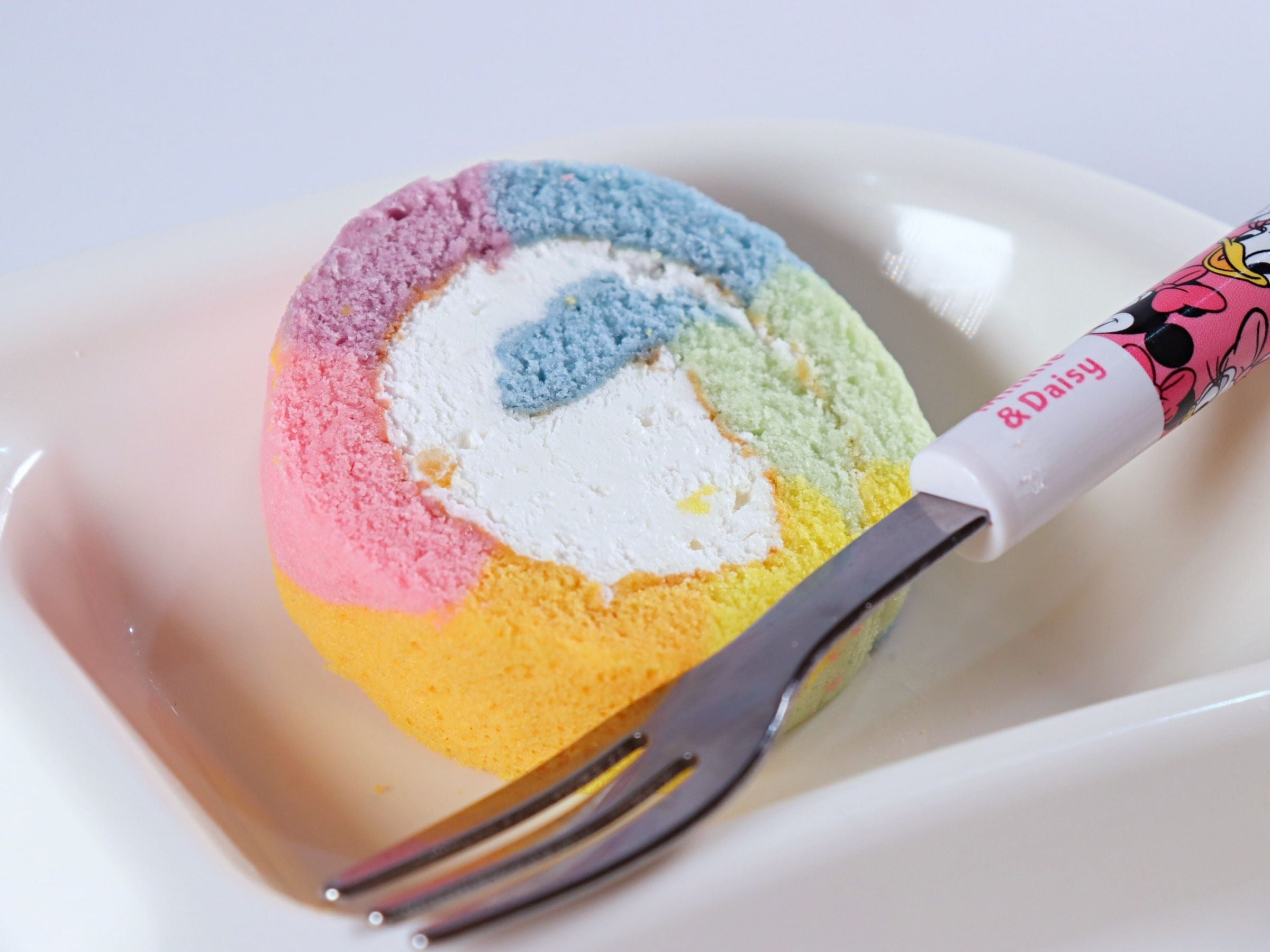 フリーカットロールケーキ（レインボー） 1本