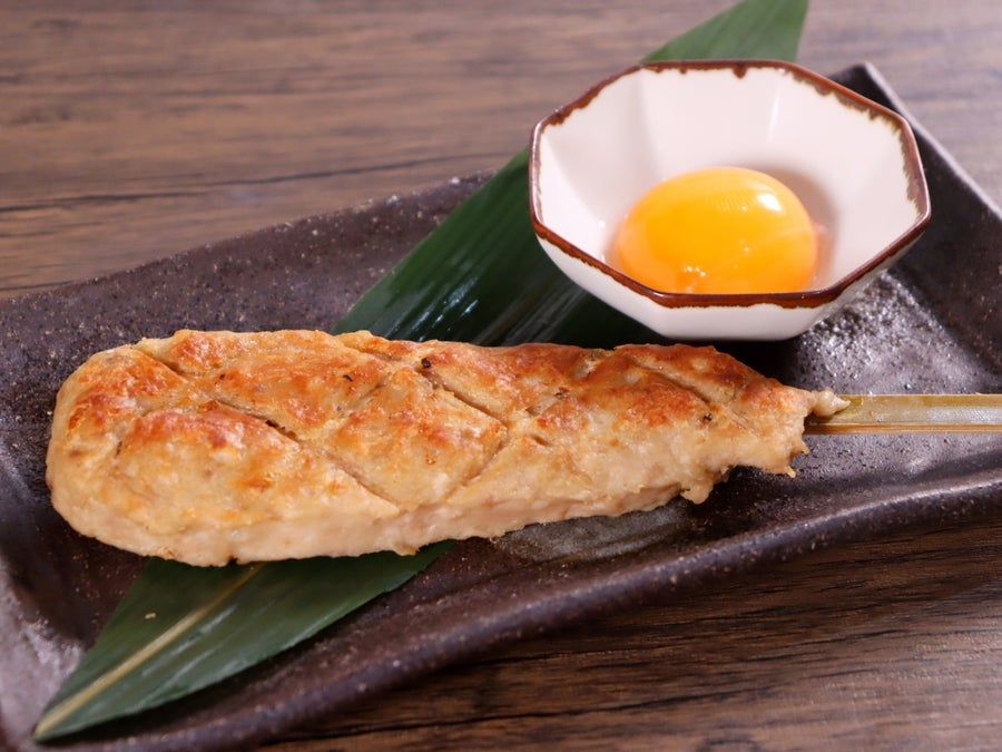 どっしり盤面の大きな鴨つくね串