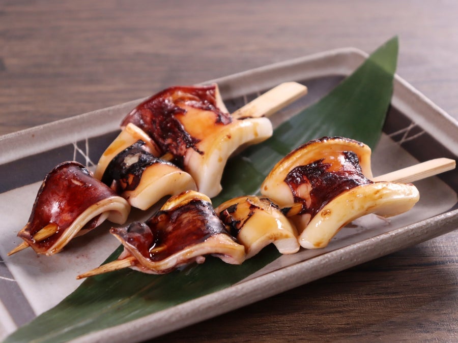 ボリュームのある見栄えのいい焼きいか串が提供できます。