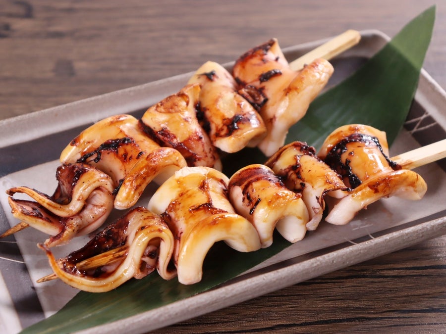 ボリュームのある見栄えのいい焼きいか串が提供できます。