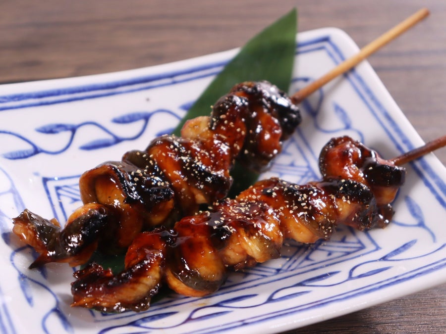 波打ちの「くりから串」なら、うなぎ蒲焼が食べやすいおつまみに