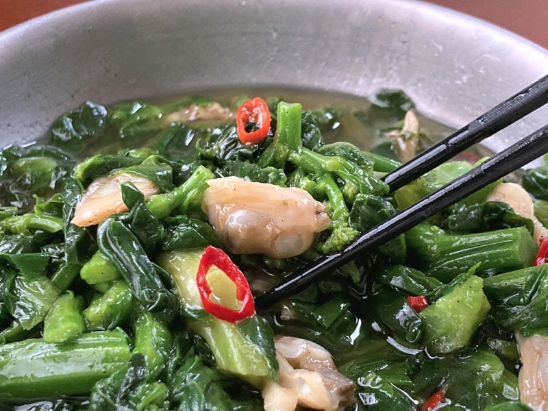 あさりの旨み、ほろ苦い菜の花、にんにくの香り