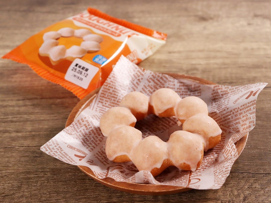 もちもち食感の生地と、独特のかわいいリングが大人気