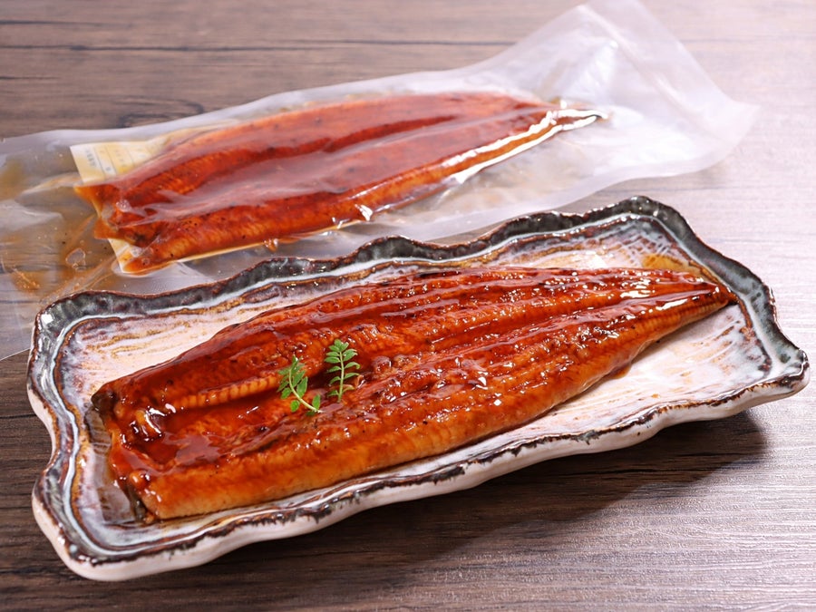 活〆うなぎを使った見栄えのある長焼き