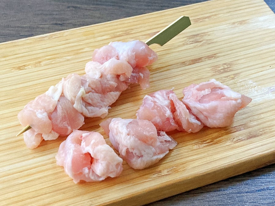 骨なしで食べやすい、手羽元の旨みと弾力