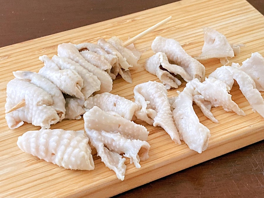 カリッと焼きあがった皮の食感が好きな方に。1本約40g×40本入・15cm串