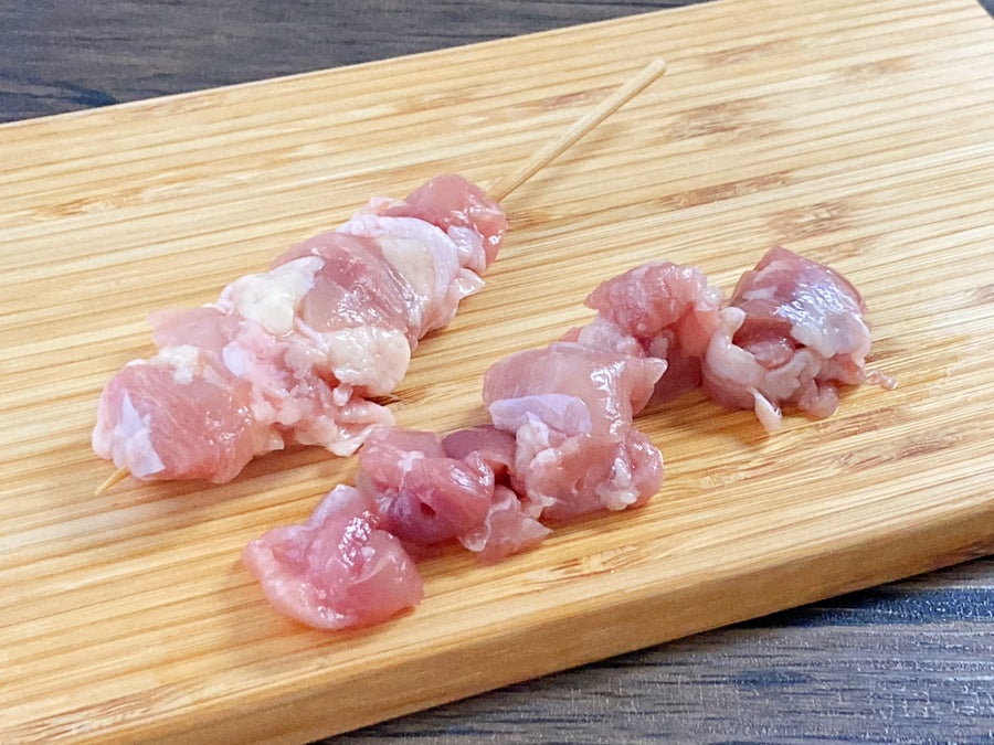 タイ産鶏もも・1本約30g×50本入・15cm串