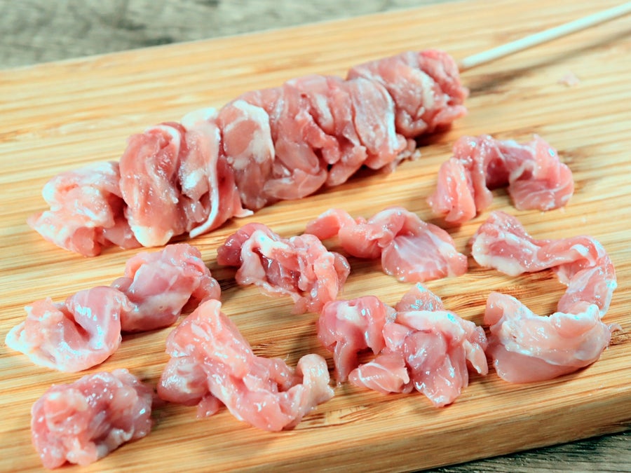 タイ産鶏せせり・1本約40g×20本入・18cm串