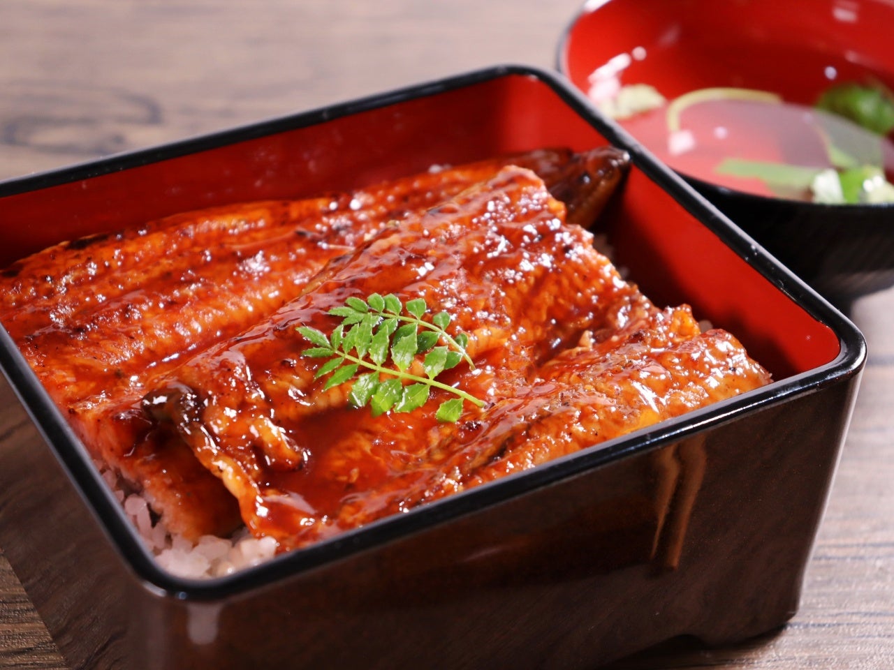 うな重にすると半分重なるくらい