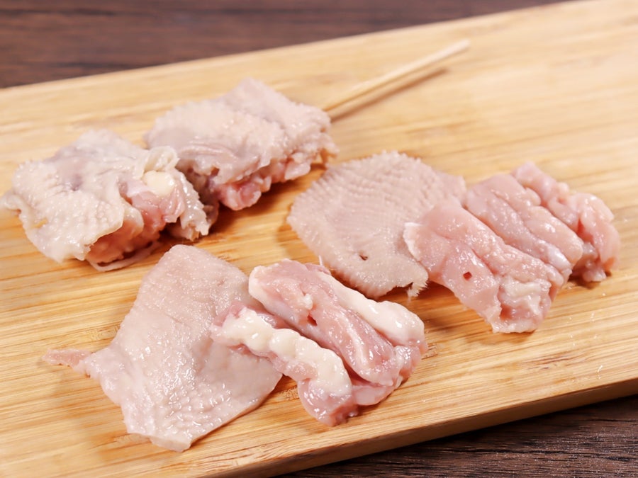 タイ産鶏せせり＋鶏皮・1本約40g×30本・15cm串