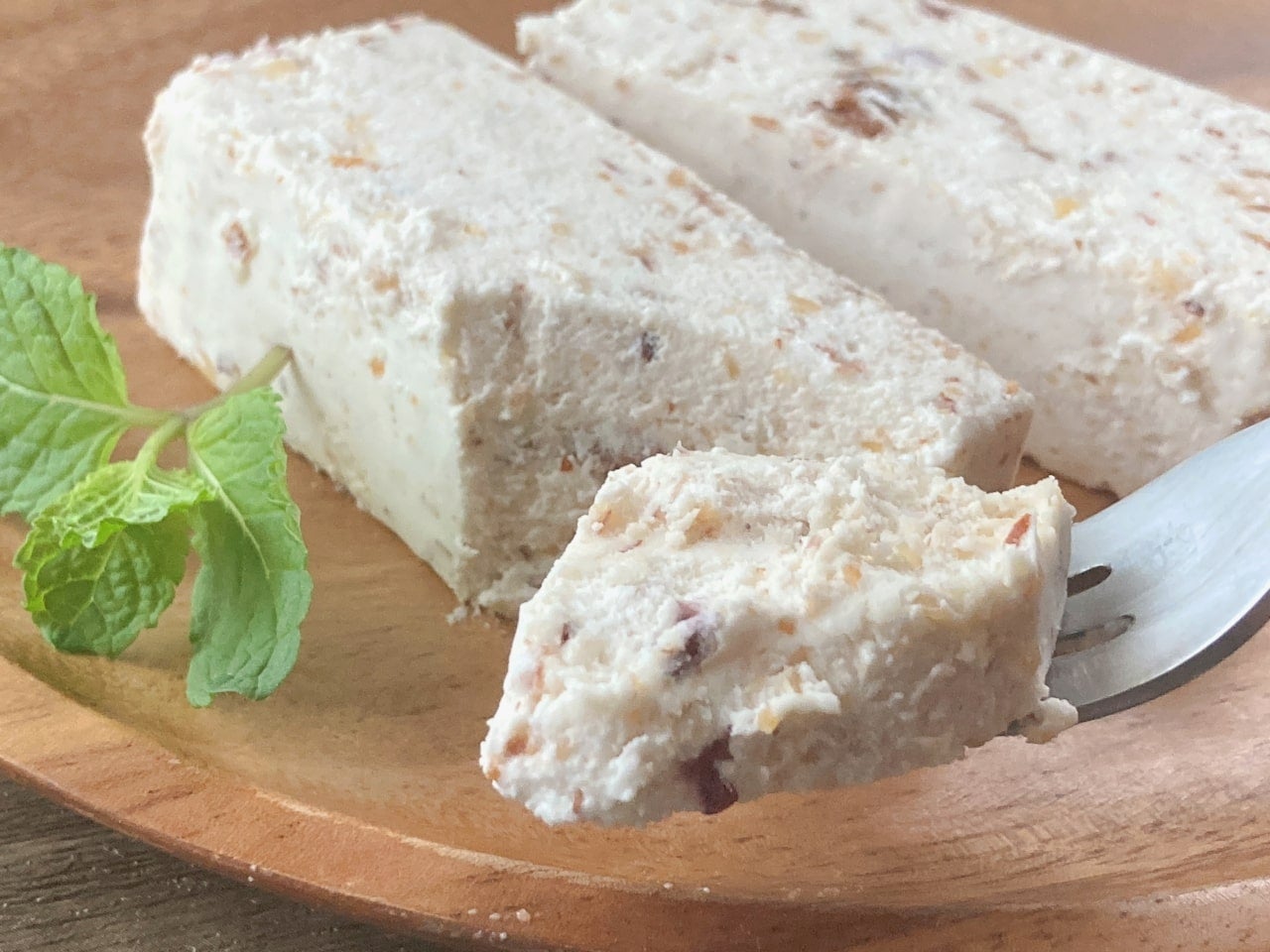 ローストアーモンドと6種の洋酒漬けフルーツ