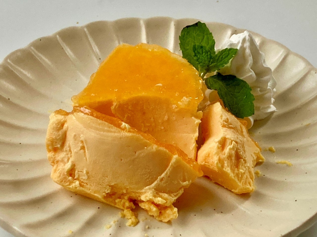 スクープしてラフな盛り付け