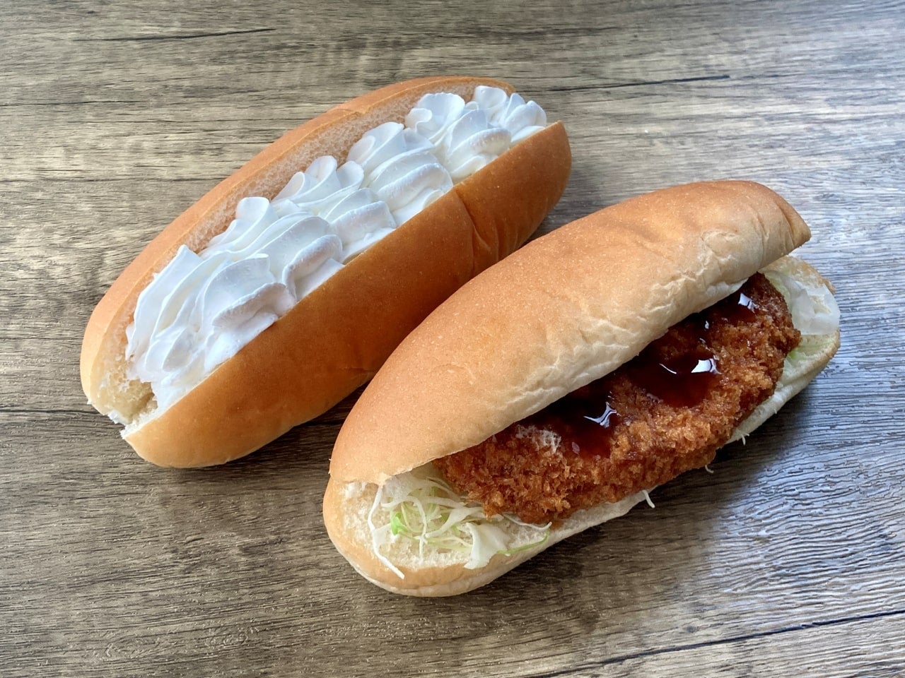 ホイップコッペ＆コロッケコッペ