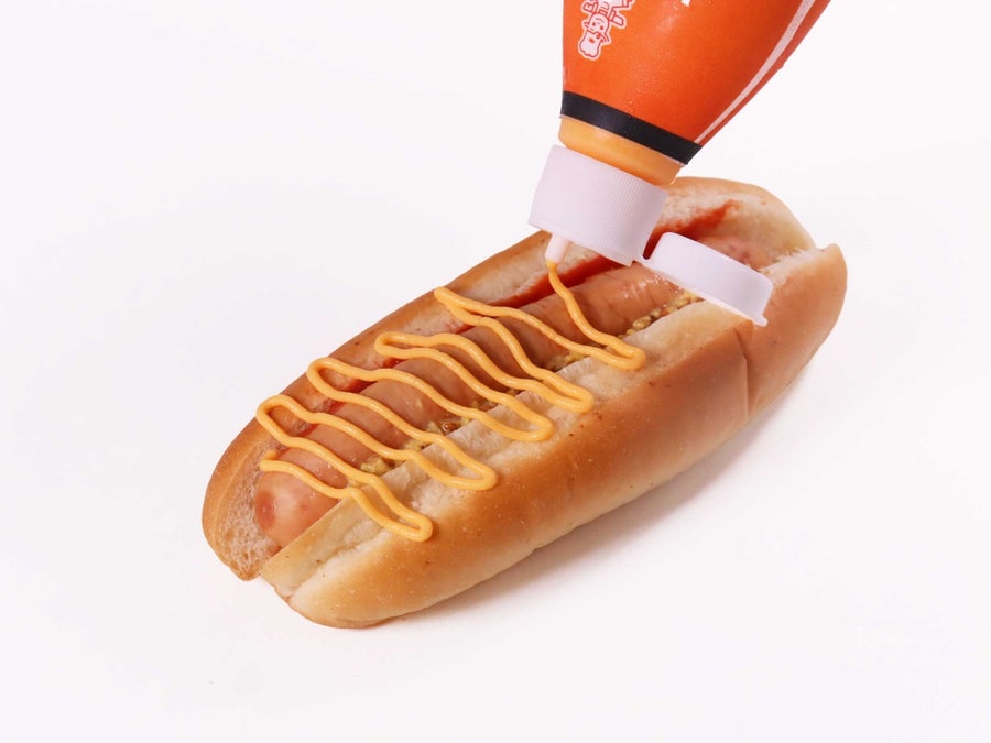 少量で濃厚なコク。線描きできるチーズソース。