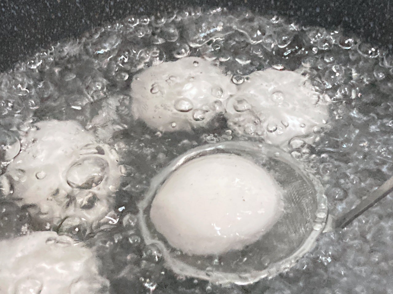 そのまま茹でて加熱できます