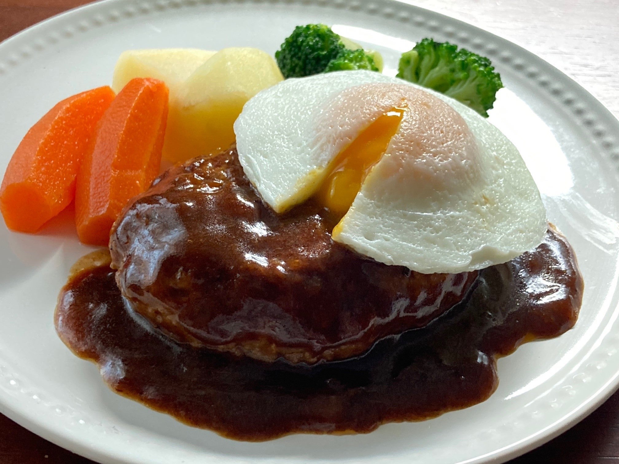 月見ハンバーグ