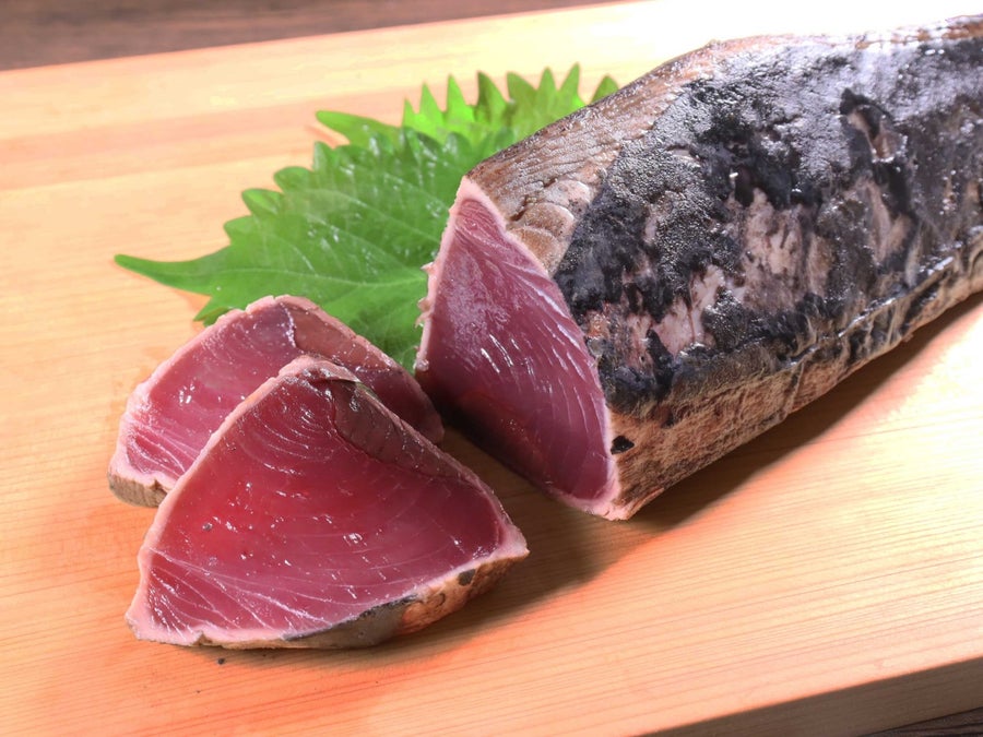 「漁師が釣って、漁師が焼いた」高知の明神水産のかつおたたき（B1・南2.5上）