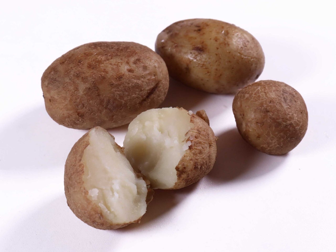 業務用 皮付き蒸しじゃが 1kg 冷凍｜業務用食品・食材や冷凍食品の