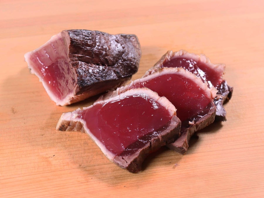 2個入りでタレ付き。こまめな使用に便利な少量パックの藁焼きかつおたたき