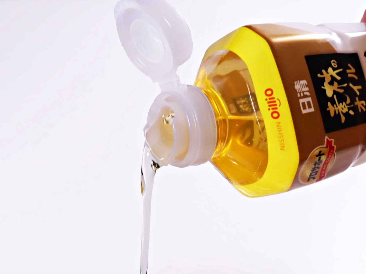 素材のオイル（バター風味）〈日清〉 600g