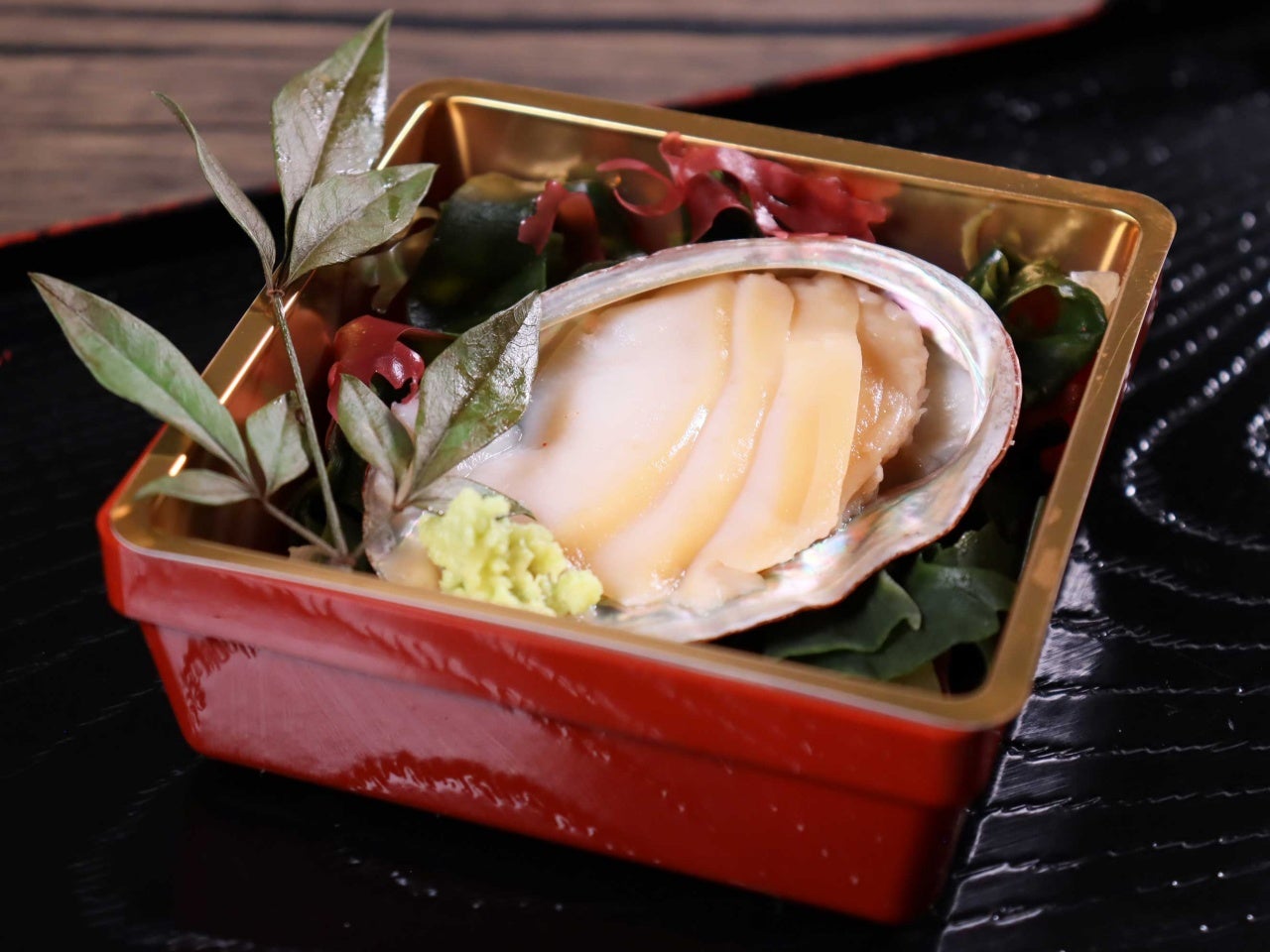 あわびスライス殻付き（刺身用） 4個