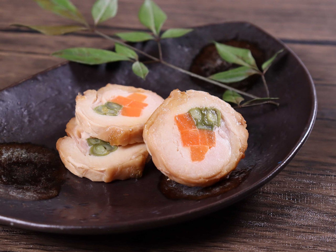 チキン二色巻き(スライス) 1本