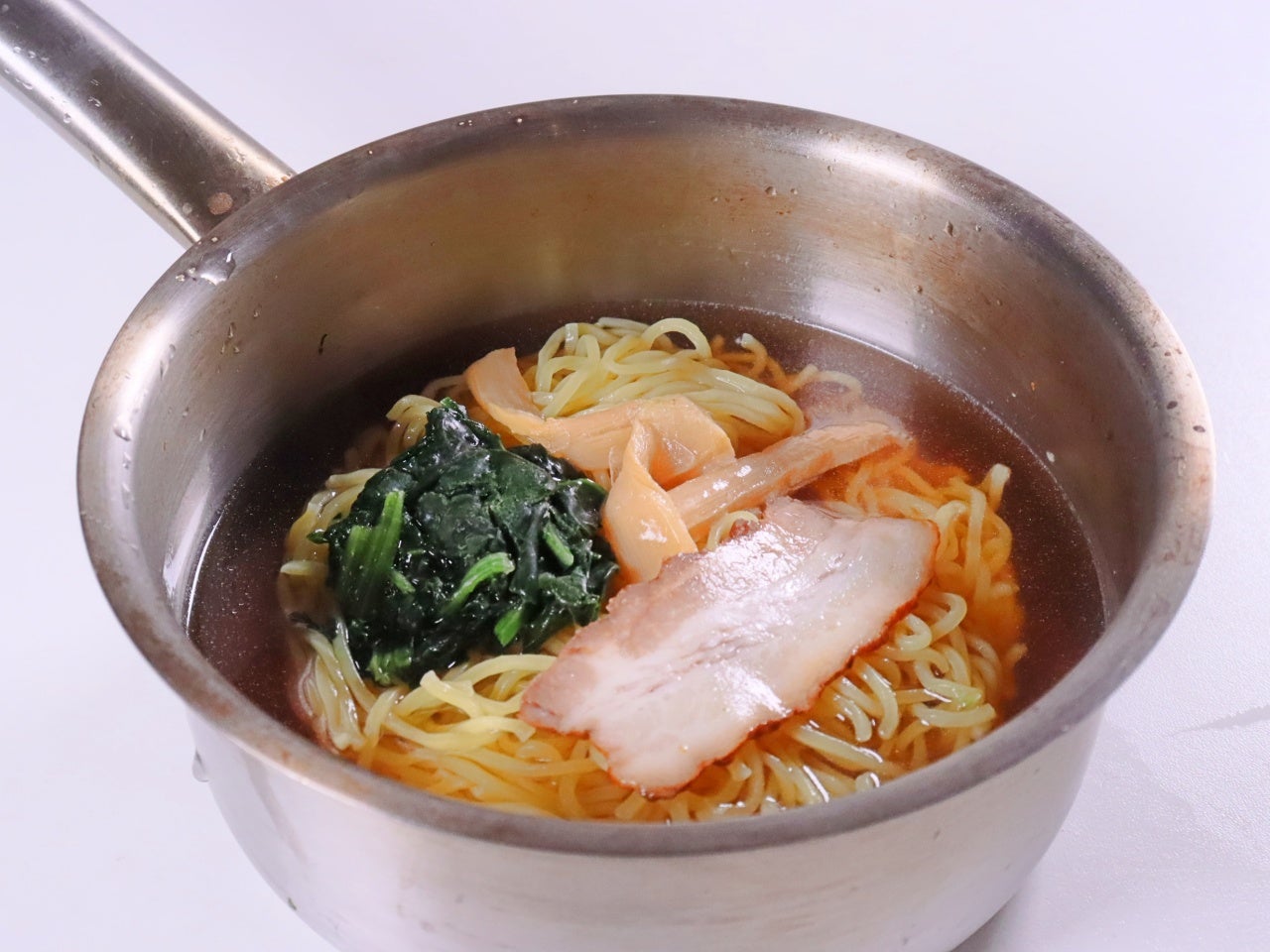 業務用 具付麺 醤油ラーメンセット〈キンレイ〉 1食 冷凍｜業務用食品