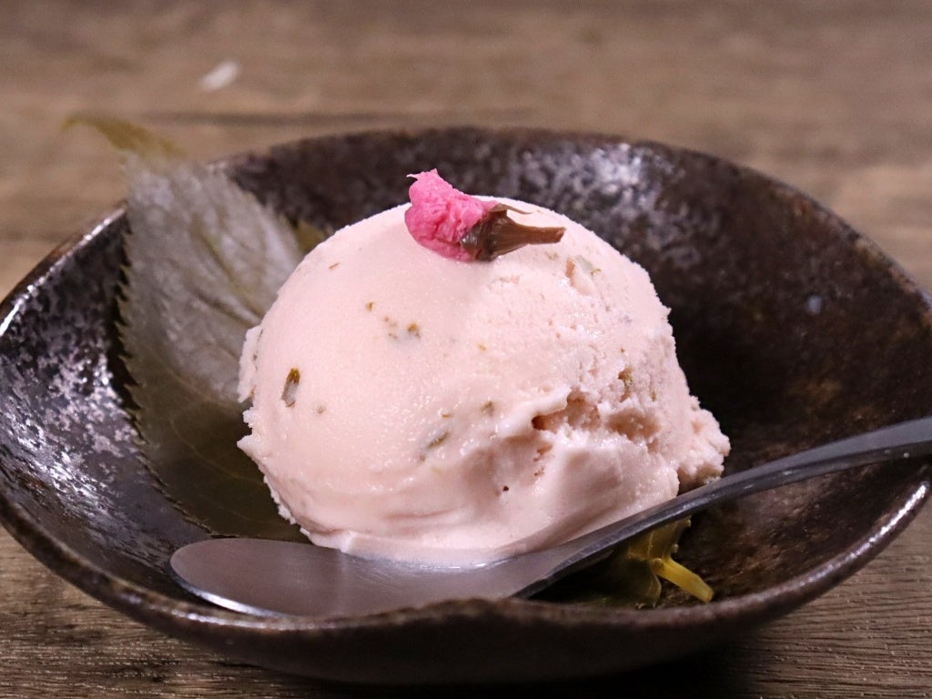 さくらアイス（桜葉入り） 2L