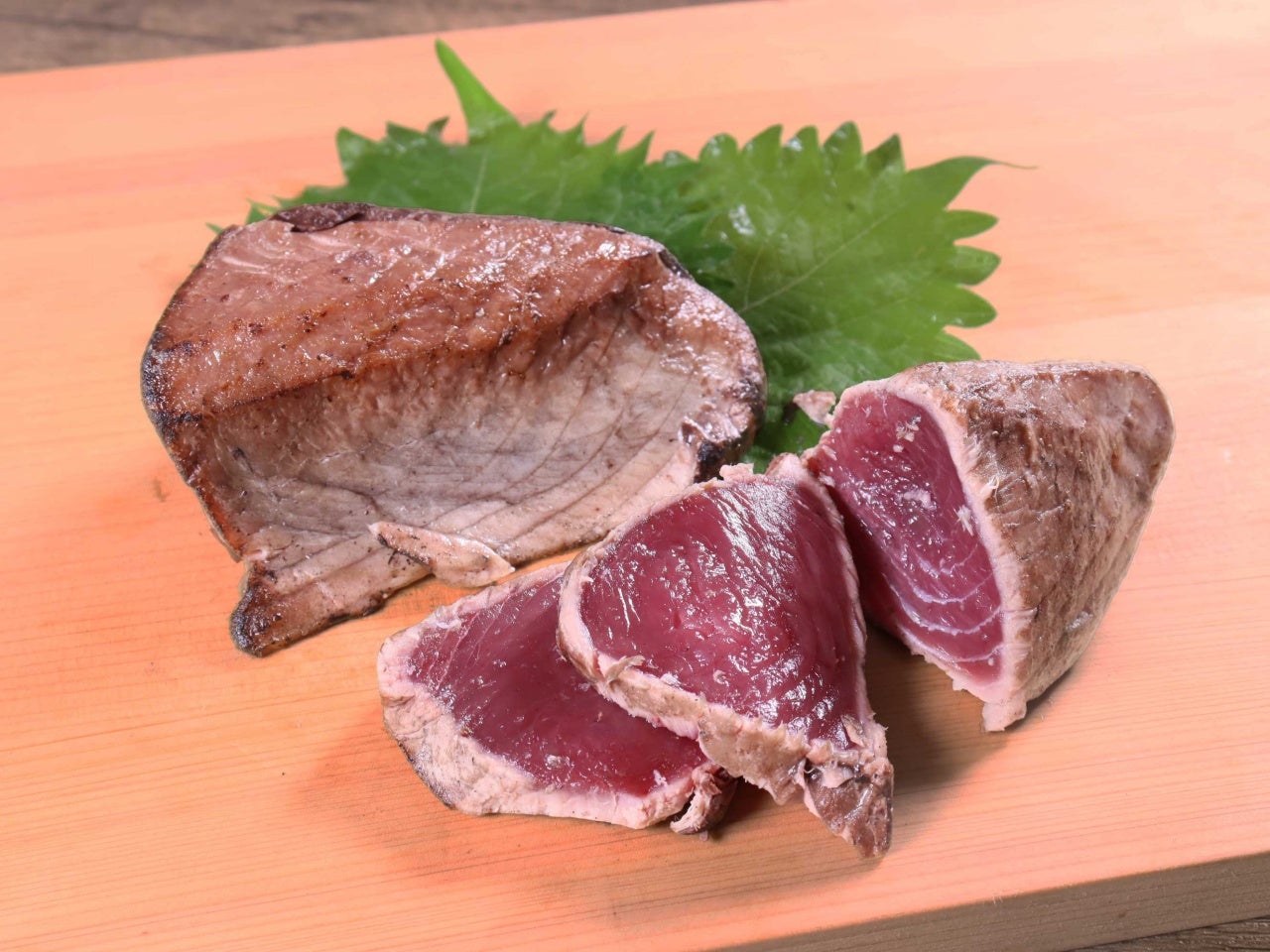 わら焼き鰹たたき（南方鰹）〈明神水産〉 2個