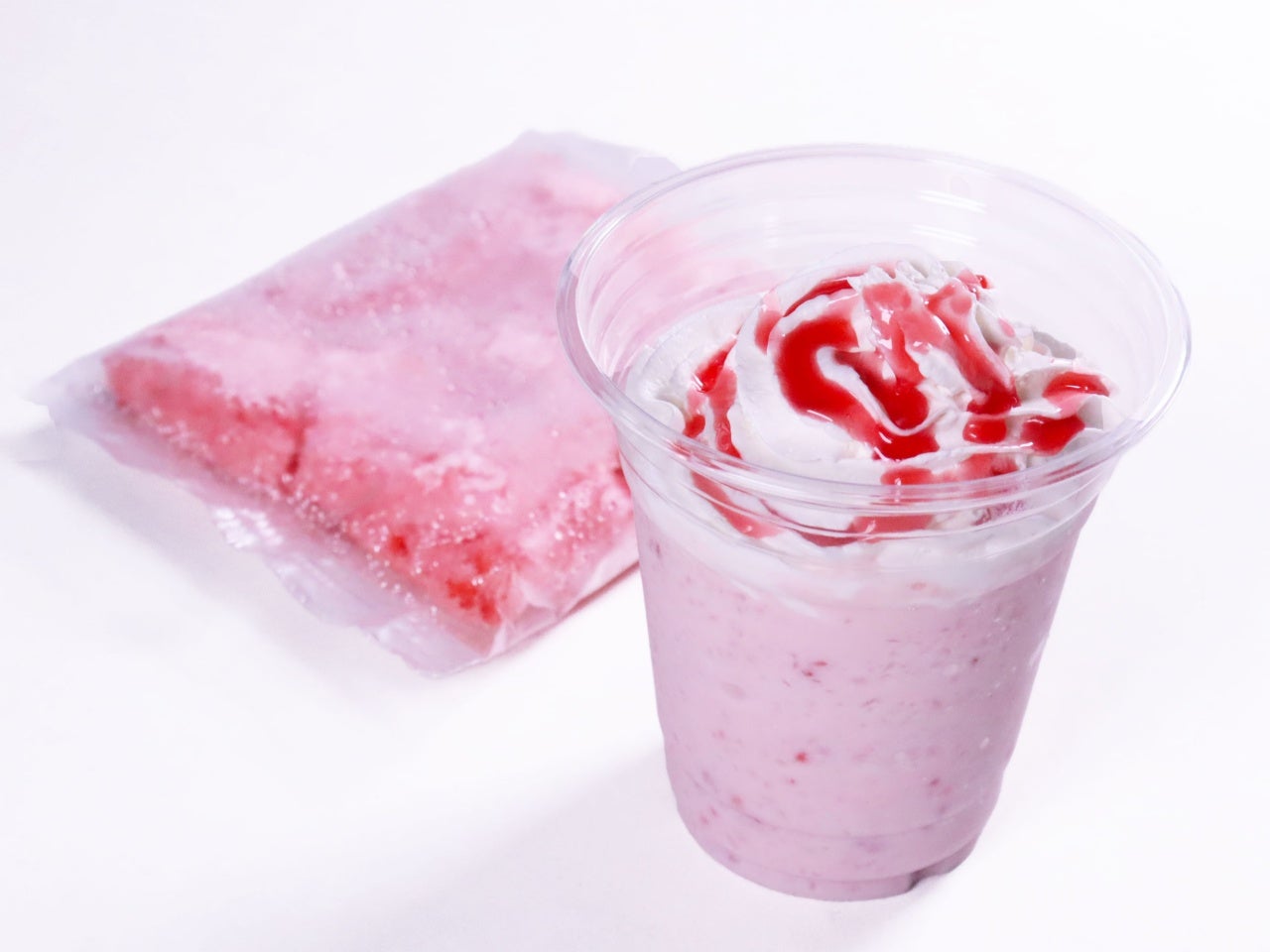 雪氷（いちご果肉入り） 18袋