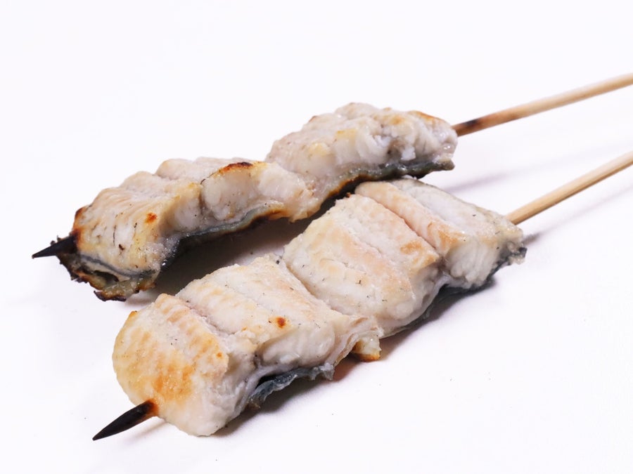 大型のうなぎで作った、厚みのある白焼き串