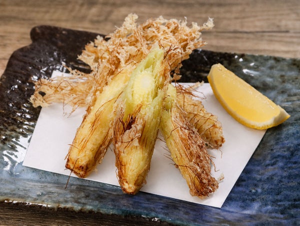 ひげ付き!ヤングコーンのサクサク天ぷら