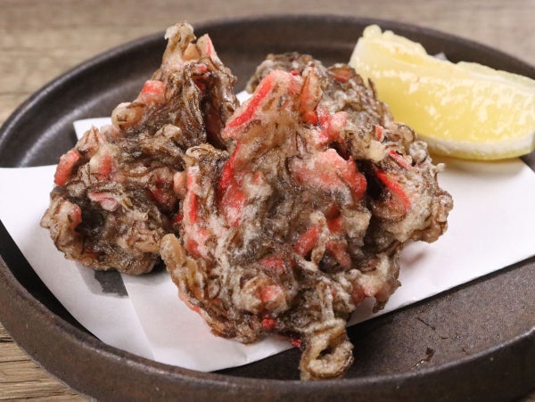 沖縄の彩り。もずくと紅ショウガのかき揚げ