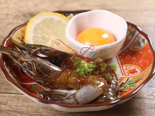 卵黄で食べる!酔っ払いエビ