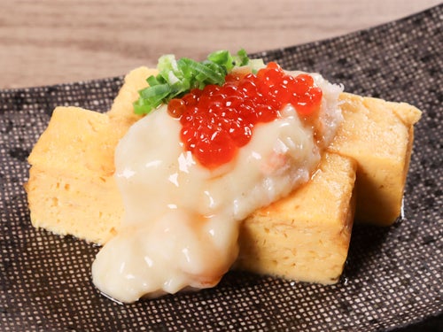 かにといくらのだし巻き玉子 ～カニ味噌クリームソース～